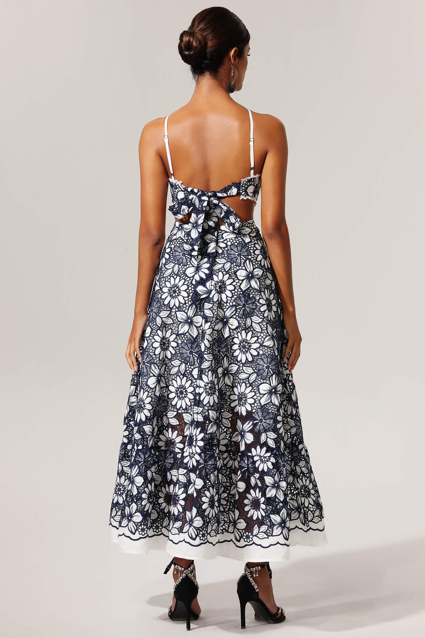 Halter Embroidery Dresses - Laine