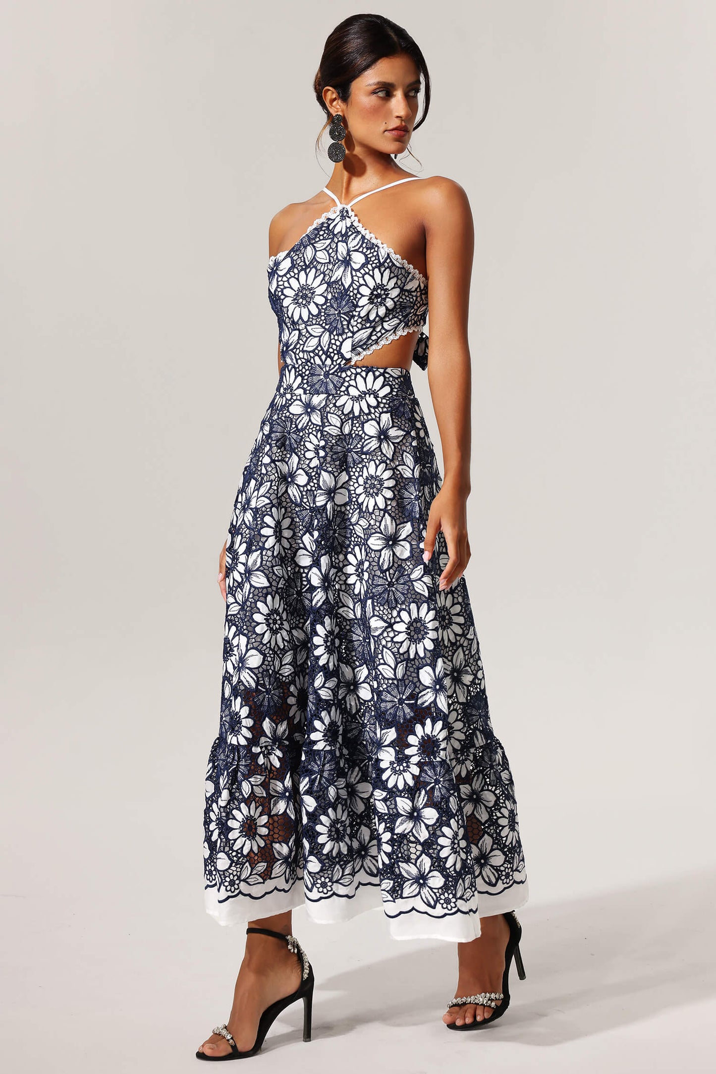 Halter Embroidery Dresses - Laine