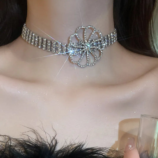 Flower Crystal Choker - Daniella