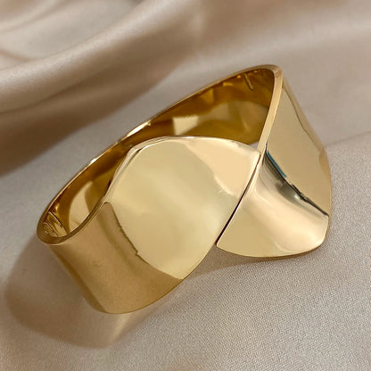 Chunky Crossed Cuff Bracelet - Noah