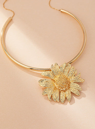 Sunflower Pendant Necklace - Samantha