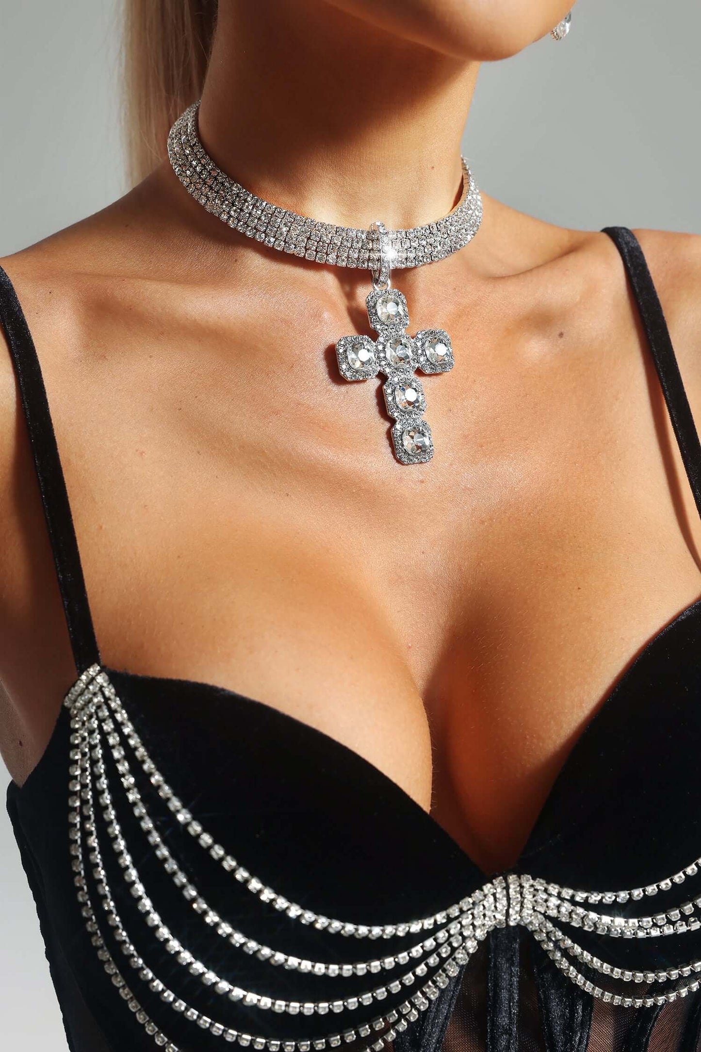 Rhinestone Cross Pendant Choker - Nolah