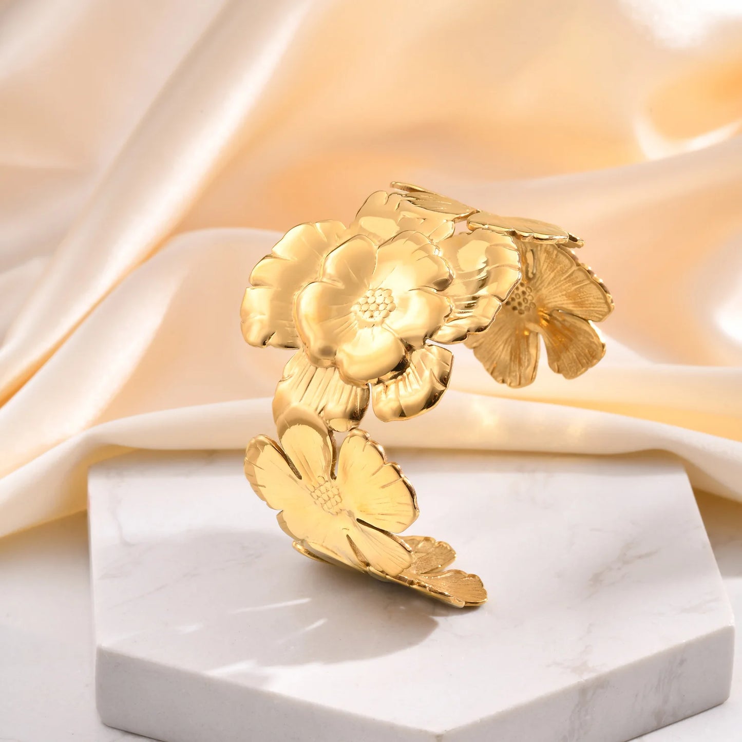 Floral Cuff Bracelet - Lilika