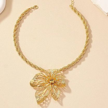 Exaggerated Flower Necklace - Briona